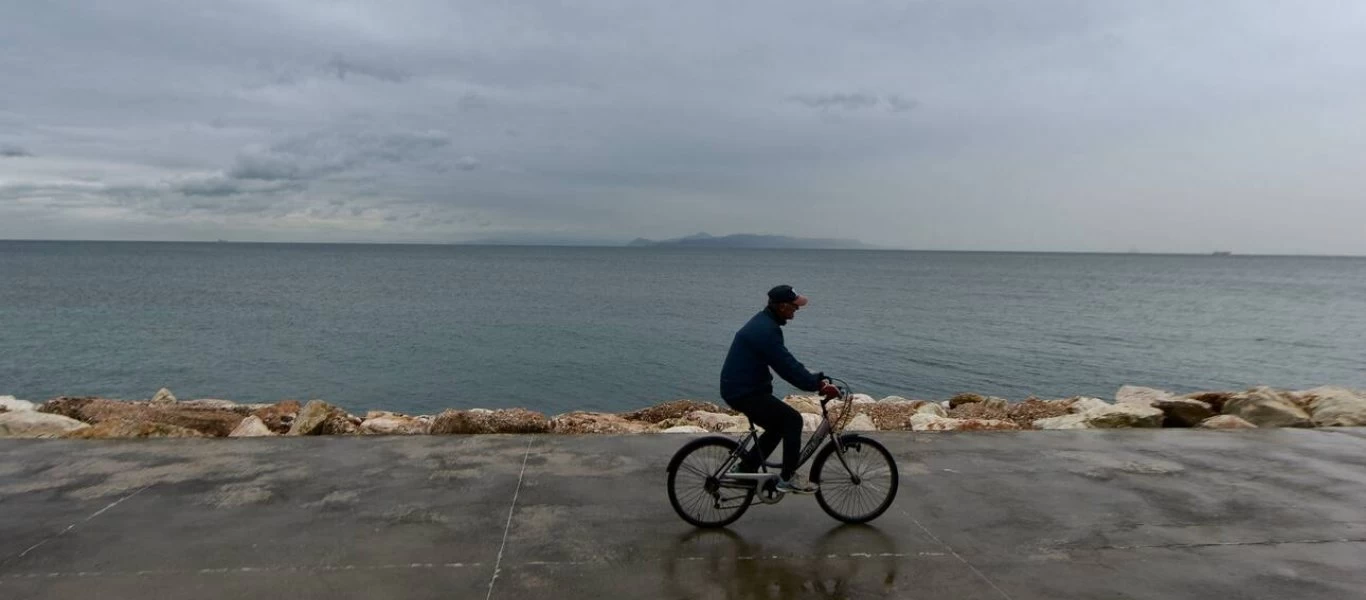 Άστατος ο καιρός αύριο - Που θα σημειωθούν λασποβροχές & καταιγίδες